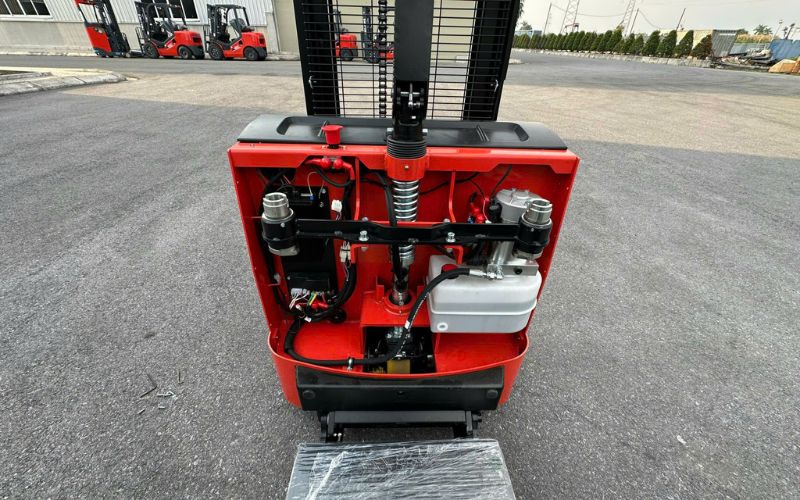Cấu tạo các bộ phận bên trong của xe nâng
