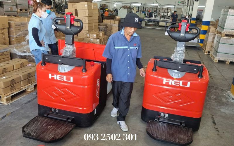 Xe nâng tay điện lithium 3 tấn đứng lái