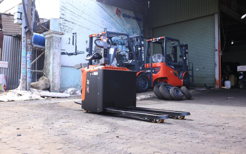 Kính thước nhỏ gọn xe nâng pallet mover