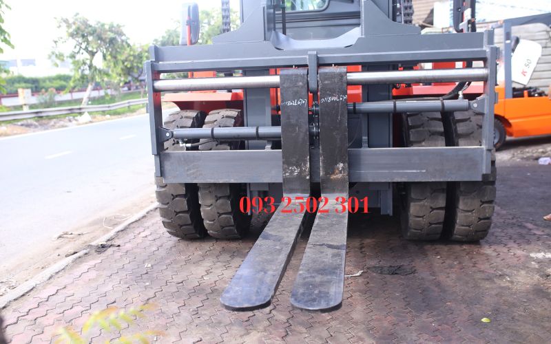 Bộ dịch càng xe nâng 6-10 tấn