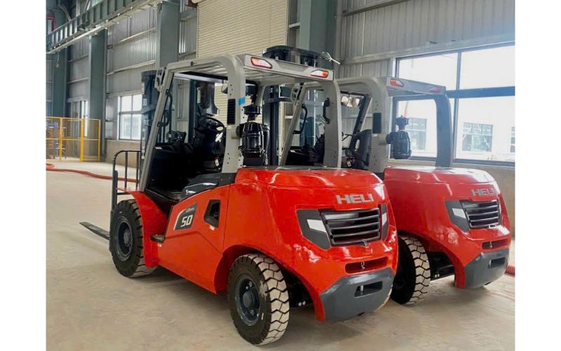 Thuê xe nâng dầu 5 tấn