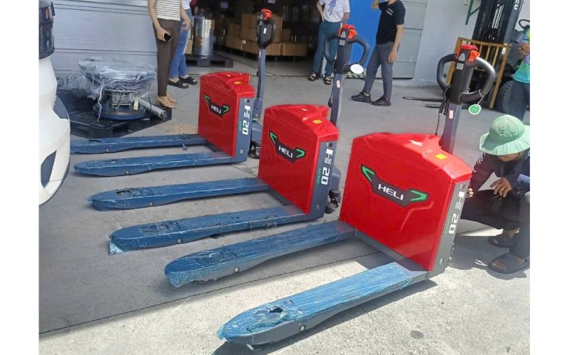 Xe nâng tay điện 2 tấn pin lithium
