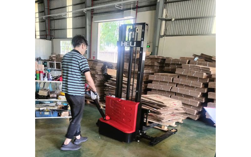 Xe nâng pallet 2 mặt HELI