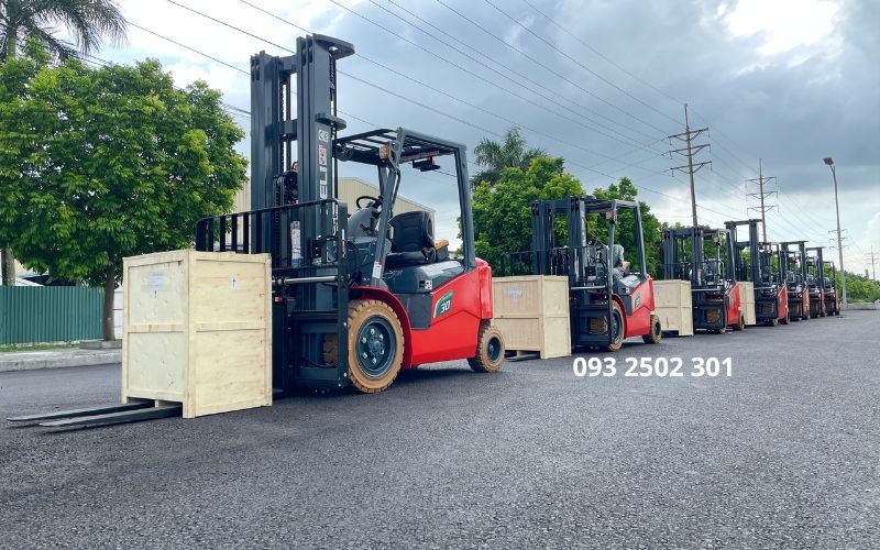 Xe nâng điện 3 tấn
