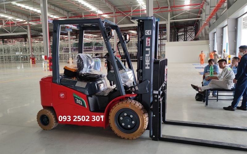 Xe nâng điện lithium 3 tấn ngồi lái