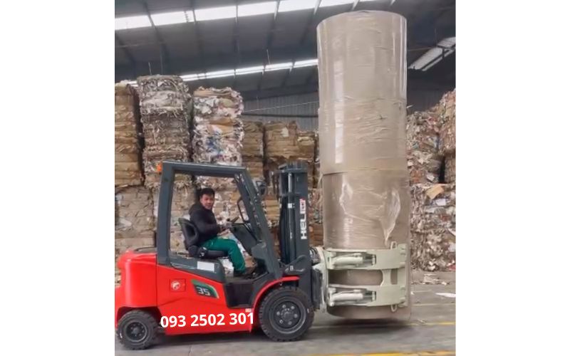 Xe nâng điện lithium 3.5 tấn lắp kẹp tròn (kẹp cuộn giấy)