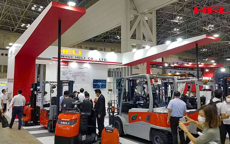 Xe nâng điện lithium 5 tấn tham gia triển lãm quốc tế
