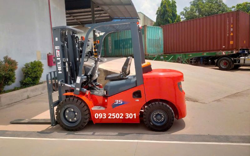 Xe nâng dầu 3.5 tấn số tự động