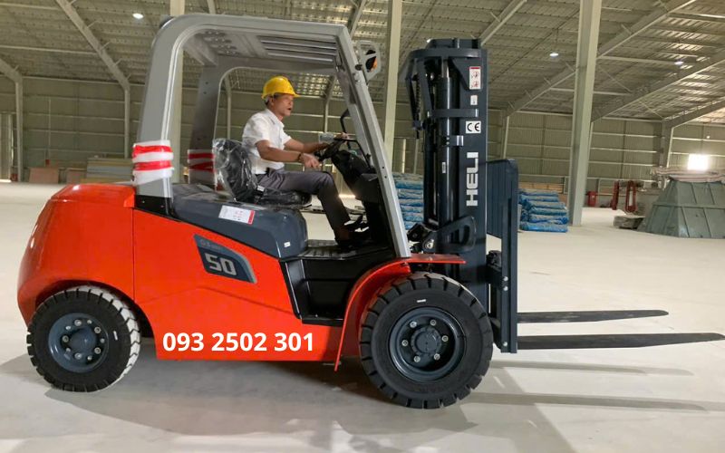 Xe nâng dầu 5 tấn dòng cao cấp HELI
