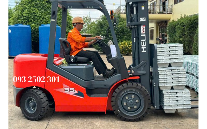 Xe nâng dầu đối trọng