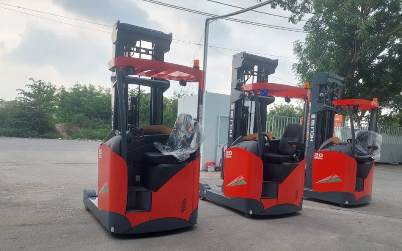 Xe nâng điện reach truck 2 tấn pin lithium HELI